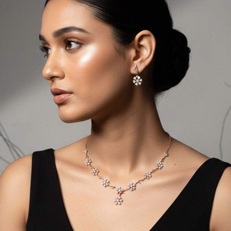 Rose gold floral pattern necklace