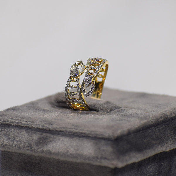 Yellow gold diamond ring with leaf & floral pattern