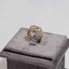 Yellow gold diamond ring with leaf & floral pattern