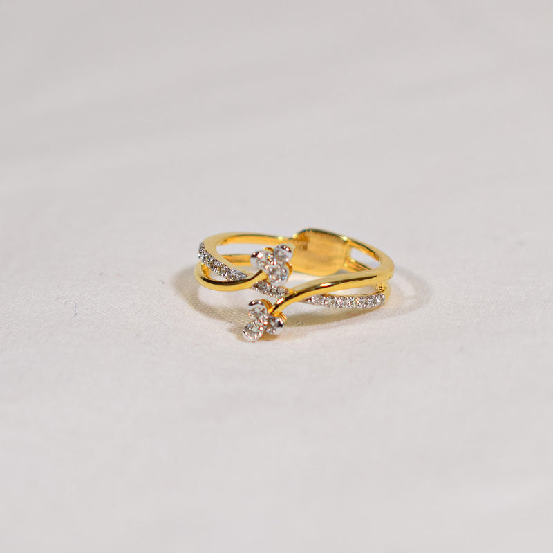 Floral poise diamond ring