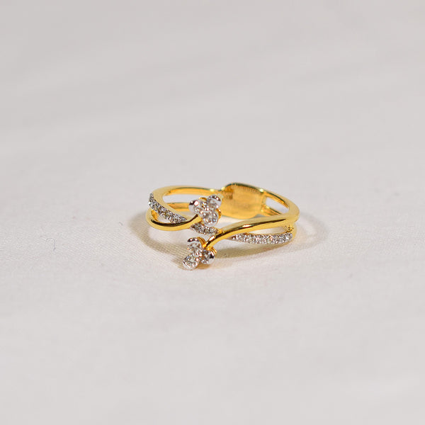 Floral poise diamond ring