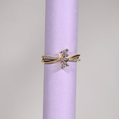 Floral poise diamond ring