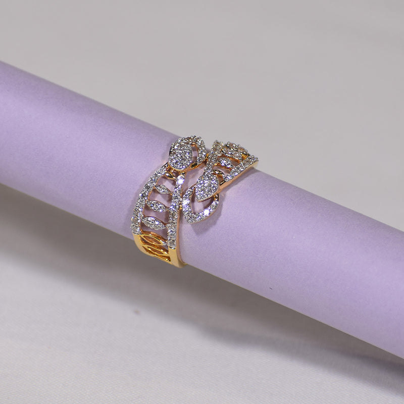 Yellow gold diamond ring with leaf & floral pattern